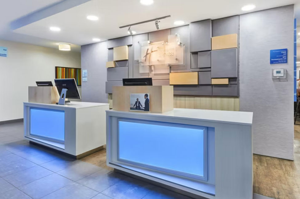 Holiday Inn Express Winnipeg Airport Polo Park